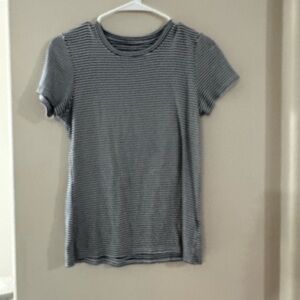 Eddie Bauer Blue Fitted Short Sleeve T-Shirt with Crew Neck